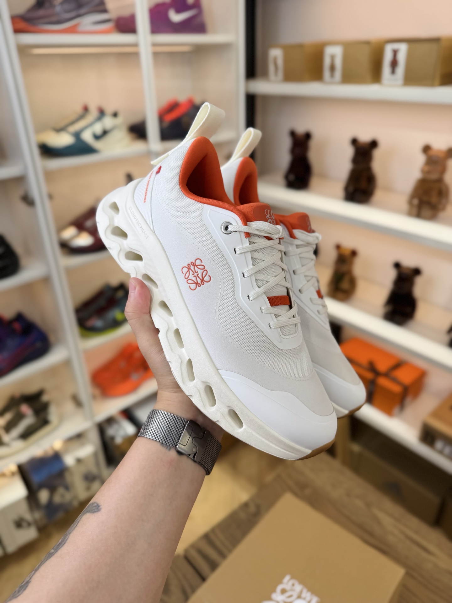 On昂跑 x LOEWE 羅意威 聯名款 Cloudtilt 2.0 橙色 尺碼 36-47.5