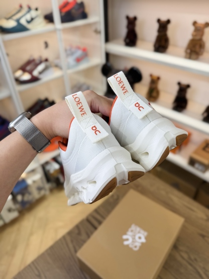 On昂跑 x LOEWE 羅意威 聯名款 Cloudtilt 2.0 橙色 尺碼 36-47.5
