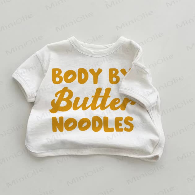 BODY BY BUTTER NOODLES ベビー スローガン ホワイト Tシャツ - 白 - 18～24ヶ月 - image 1