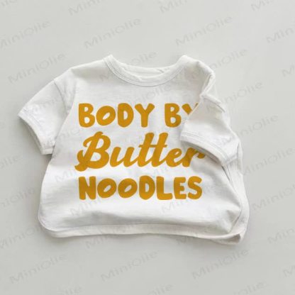 BODY BY BUTTER NOODLES ベビー スローガン ホワイト Tシャツ - 白 - 18～24ヶ月 - image 1