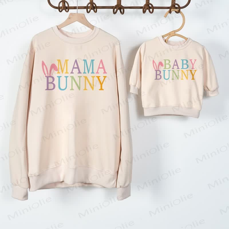 MAMA/BABY BUNNY ママと私 ベージュファミリースウェットシャツ - ベージュ - 大人用スウェットシャツ：XL - image 1