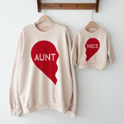 AUNT/NIECEハートベージュファミリースウェットシャツ - ベージュ - 大人用スウェットシャツ：XL - image 1