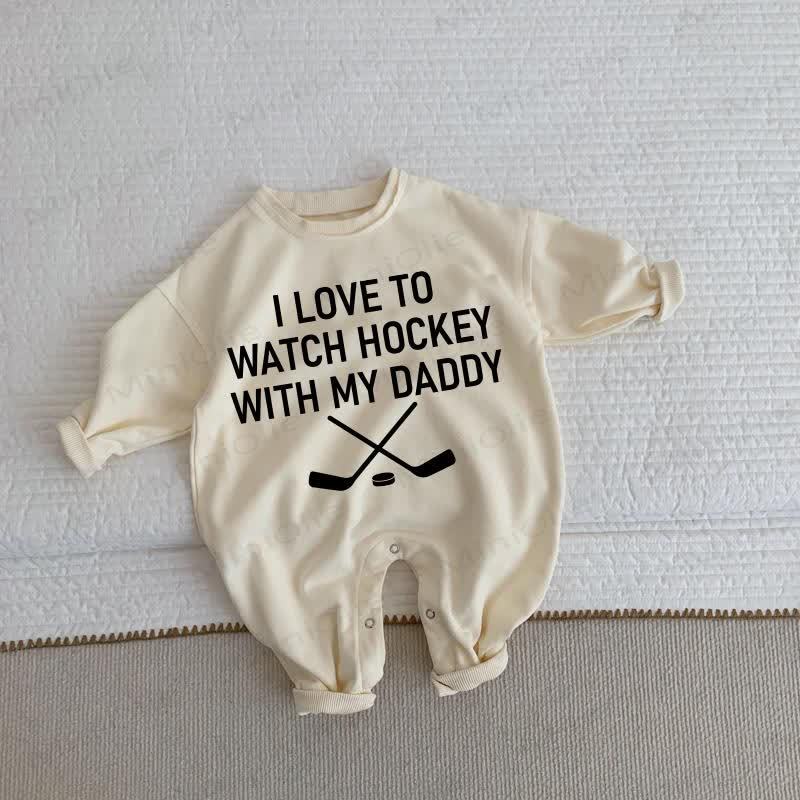 I LOVE TO WATCH HOCKEY WITH MY DADDYベビーベージュロンパー - ベージュ - 2～3歳 - image 1