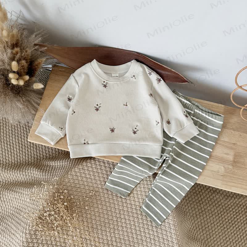 女の子用刺繍フラワーストライプニット2ピースセット - image 2