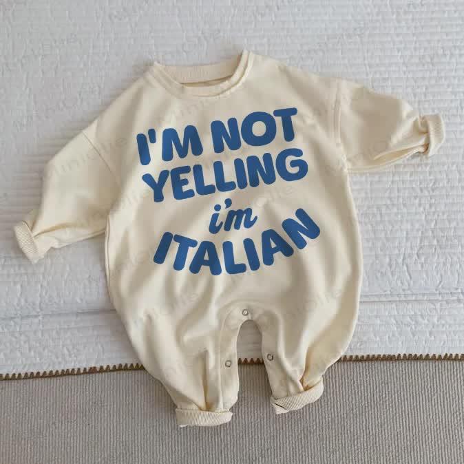 「I'M NOT YELLING I'M ITALIAN幼児用ベージュロンパース - ベージュ - 2～3歳 - image 1