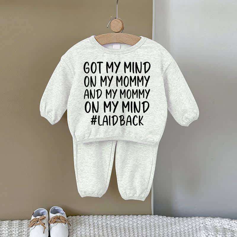 GOT MY MIND ON MY MOMMY AND MY MOMMY ON MY MIND LAID BACKベビー スウェットシャツ 2点セット グレー - グレー - 2～3歳 - image 1
