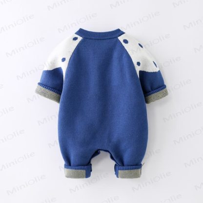 ベビーブルーの漫画象柄ニットロンパー - image 2