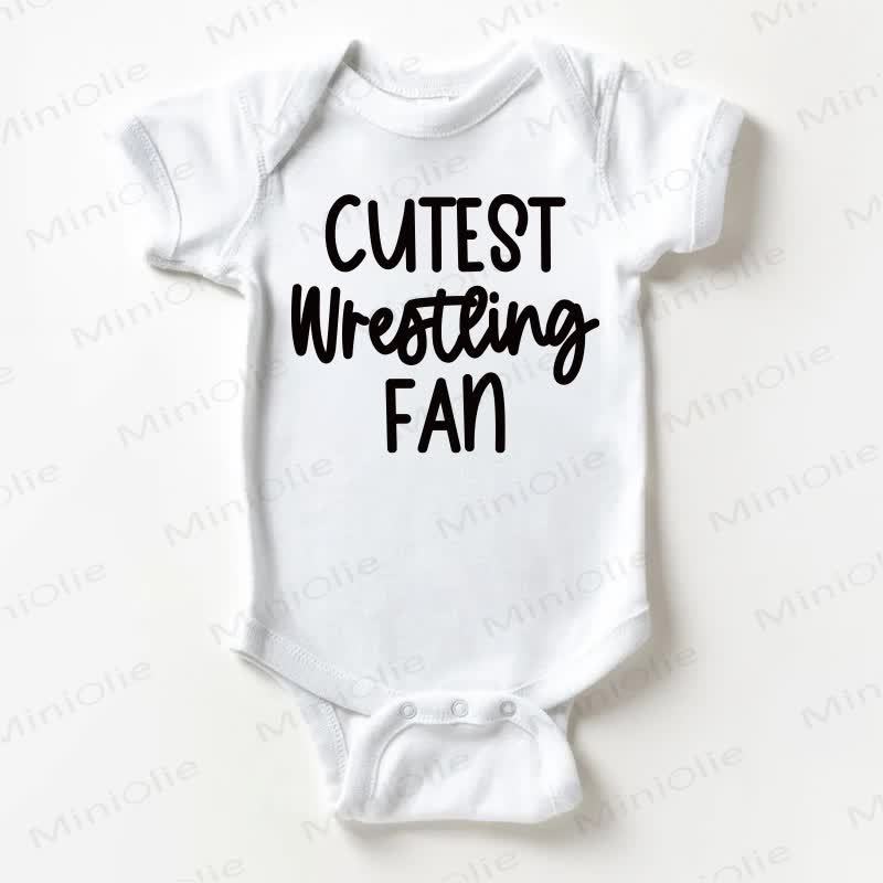CUTEST WRESTLING FANのベビーホワイトボディスーツ - 白 - 18～24ヶ月 - image 1