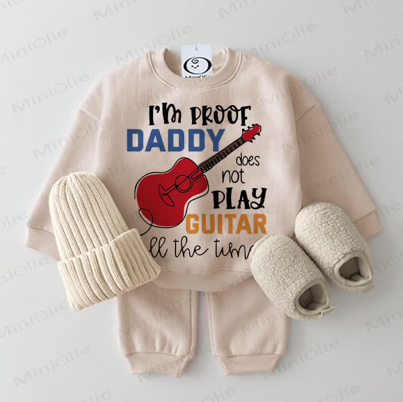 I'M PROOF DADDY DOES NOT PLAY GUITAR ALL THE TIMEベビースウェットシャツ 2点セット ベージュ - ベージュ - 2～3歳 - image 1
