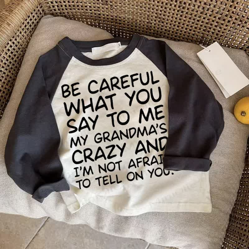 BE CAREFUL WHAT YOU SAY TO MEベビー ダークグレー ラグランTシャツ - ドラック・グレイ - 2～3歳 - image 1