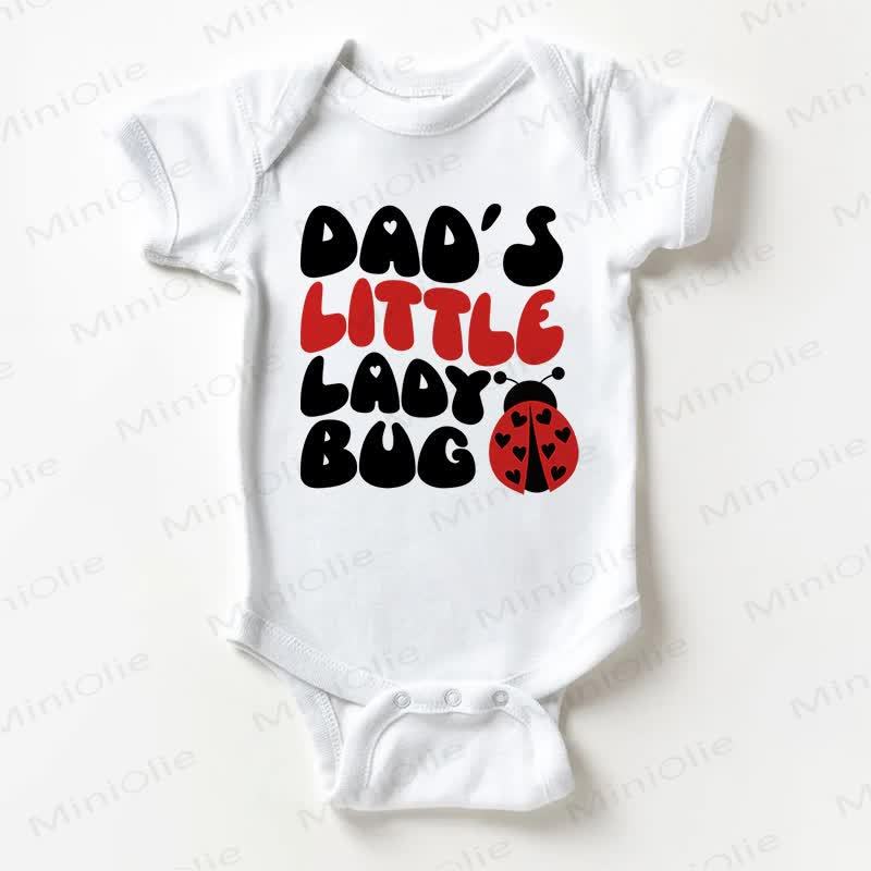 DAD'S LITTLE LADY BUGベビーホワイトボディスーツ - 白 - 18～24ヶ月 - image 1