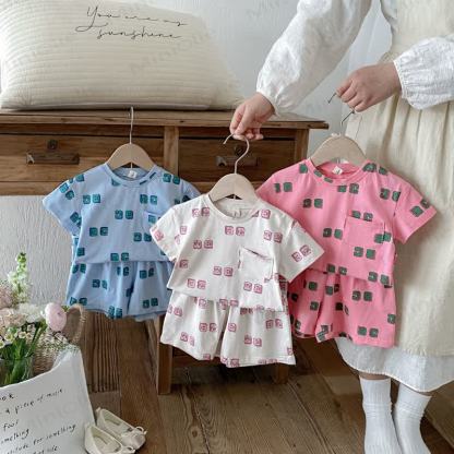 幼児用アルファベットTシャツとショーツセット - image 2