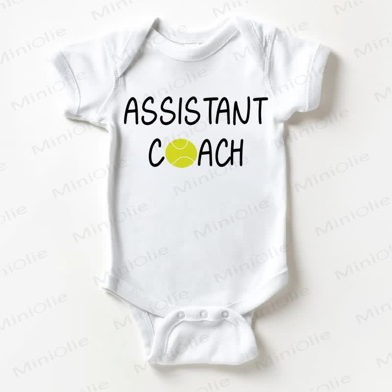 ASSISTANT COACH　ベビーホワイトボディスーツ - 白 - 18～24ヶ月 - image 1