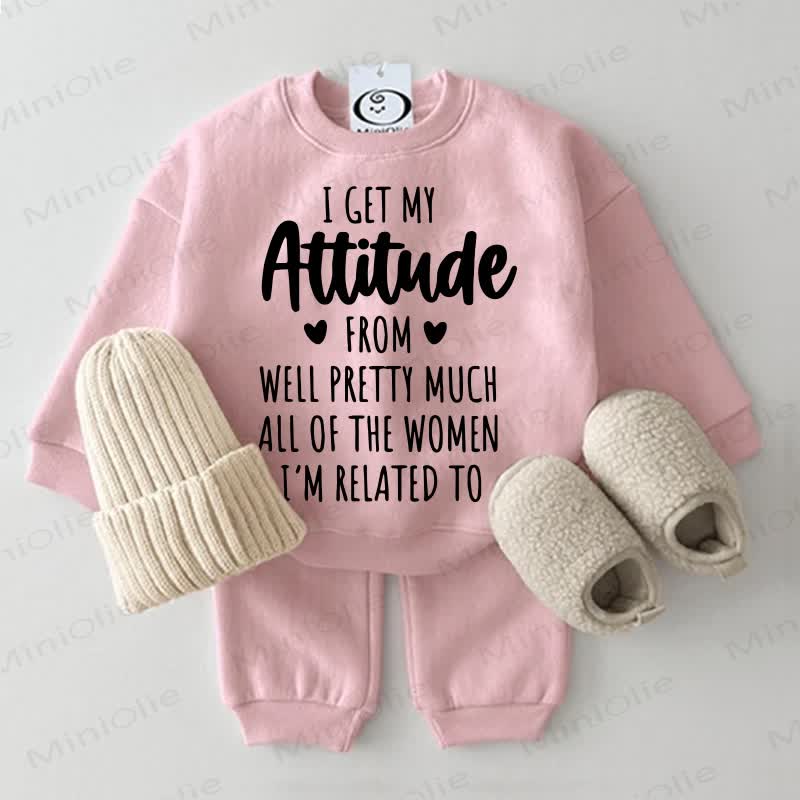 I GET MY ATTITUDE FROM WELL PRETTY MUCH ALL OF THE WOMEN I'M RELATED TO。ベビースウェットシャツ2点セットピンク - ピンク - 2～3歳 - image 1