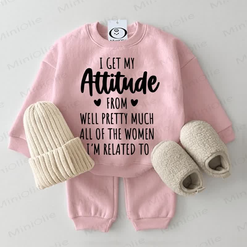 I GET MY ATTITUDE FROM WELL PRETTY MUCH ALL OF THE WOMEN I'M RELATED TO。ベビースウェットシャツ2点セットピンク - ピンク - 2～3歳 - image 1
