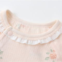 ベビーガール用ローズプリントロンパース - image 2