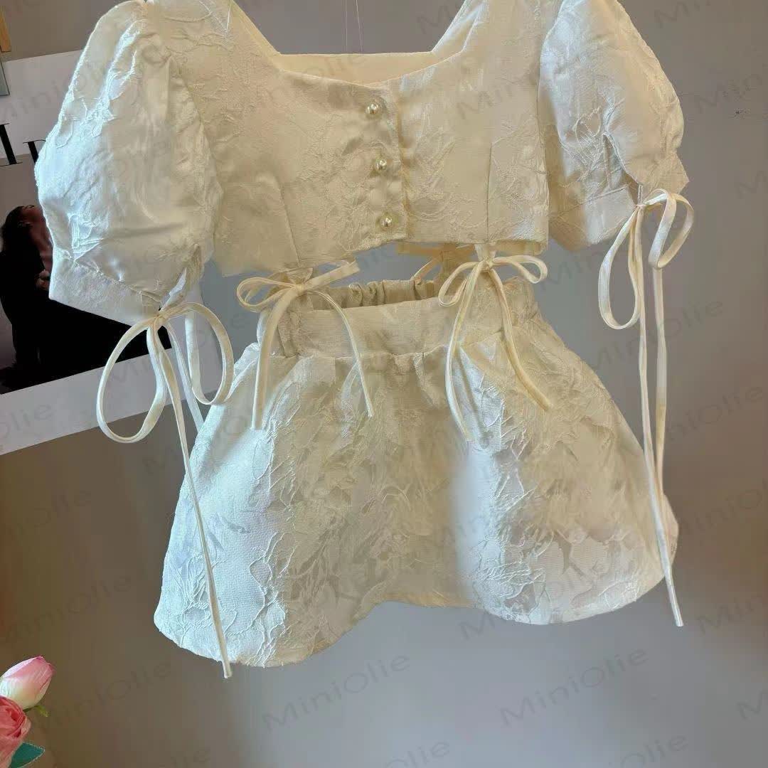 幼児用女の子向けベージュリボン花柄パフスリーブタンクトップ＆スカートセット - image 2