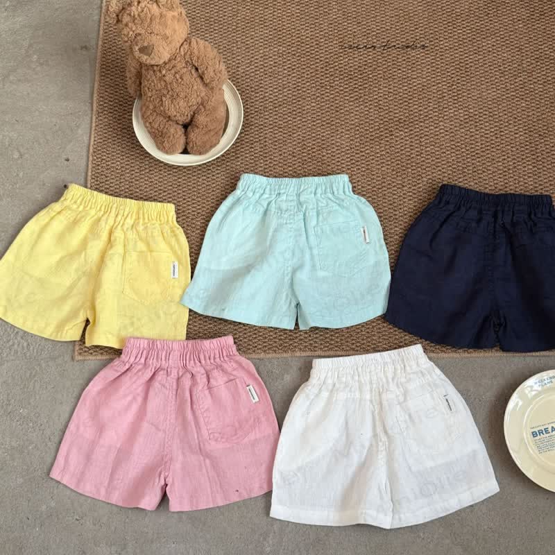 幼児・子供用 無地 リネン ゴムウエスト ショートパンツまたはアウター トップス - image 1