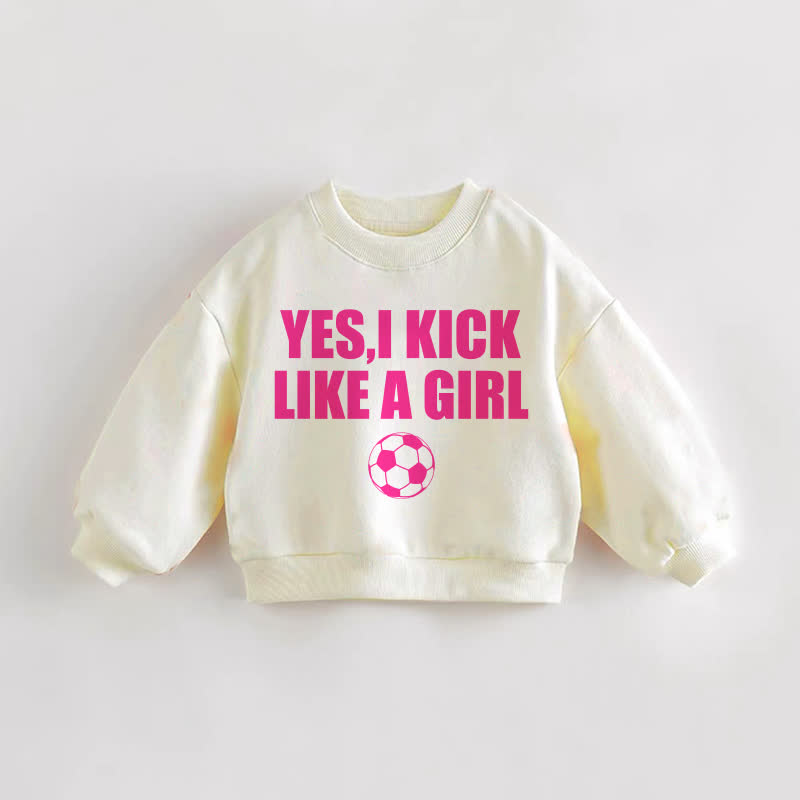 YES, I KICK LIKE A GIRL幼児用クリームスウェットシャツ - クリーム - 3～5歳 - image 1
