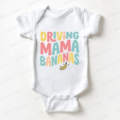 DRIVING MAMA BANANASベビー用スローガン入りホワイトボディスーツ - 白 - 18～24ヶ月 - image 1