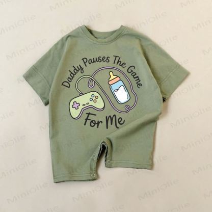 パパはMEのためにゲームを一時停止してくれる ベビー用スローガンロンパース - 緑 - 18～24ヶ月 - image 1