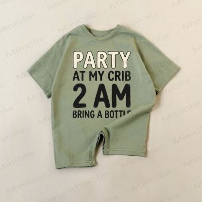午前2時にPARTY AT MY CRIB！BRING A BOTTLE！ベビーグリーンのスローガンロンパース - 緑 - 18～24ヶ月 - image 1