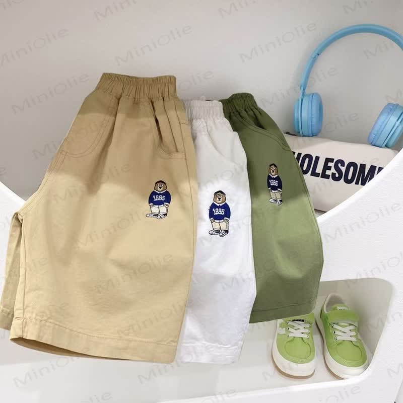 幼児・男の子用 クマの刺繍入りショートパンツ - image 1