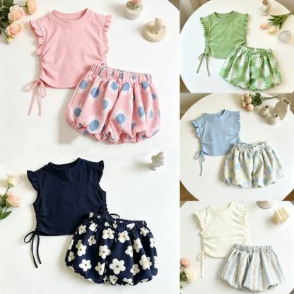幼児用女の子向け花柄トップスとショートパンツのツーピースセット - image 1