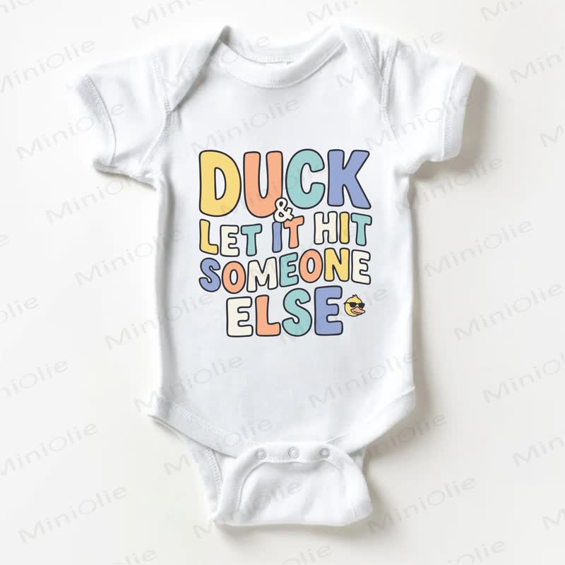 DUCK LET IT HIT SOMEONE ELSEスローガン入りホワイトボディスーツ - 白 - 18～24ヶ月 - image 1