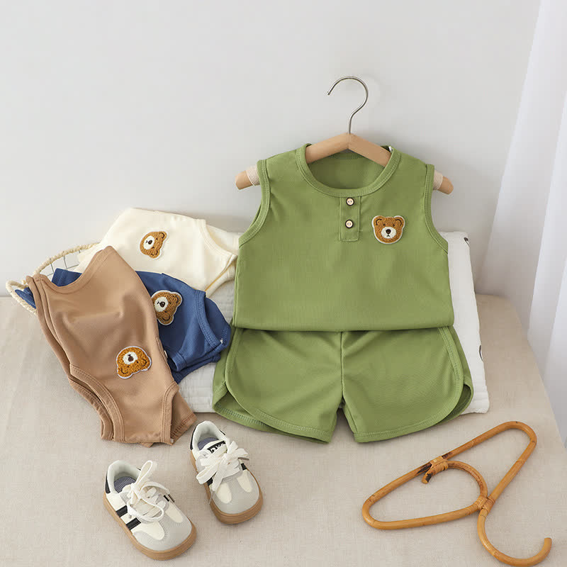 幼児用無地クマ柄パッチ付きノースリーブトップス＆ショートパンツ2点セット - 緑 - 6～7歳 - image 1