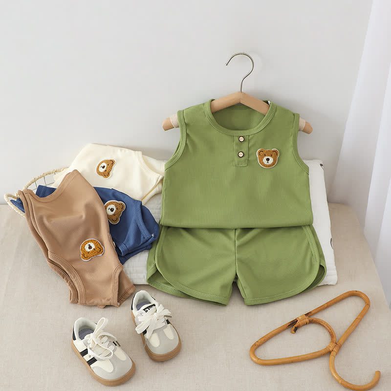 幼児用無地クマ柄パッチ付きノースリーブトップス＆ショートパンツ2点セット - 緑 - 6～7歳 - image 1