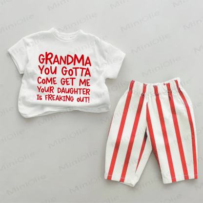 GRANDMA YOU GOTTA COME GET ME YOUR DAUGHTER IS FREAKING OUTの！ベビー用赤ストライプ柄ツーピースセット - 白と赤 - 4～5歳 - image 1