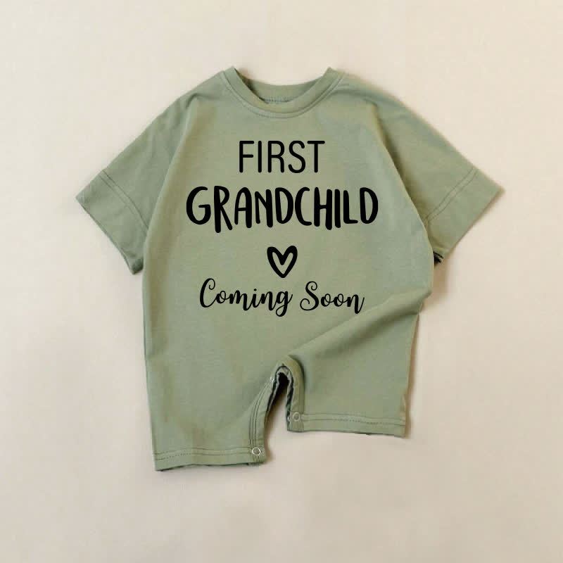 FIRTST GRANDCHILD COMING SOON！ベビーグリーンロンパース - 緑 - 18～24ヶ月 - image 1