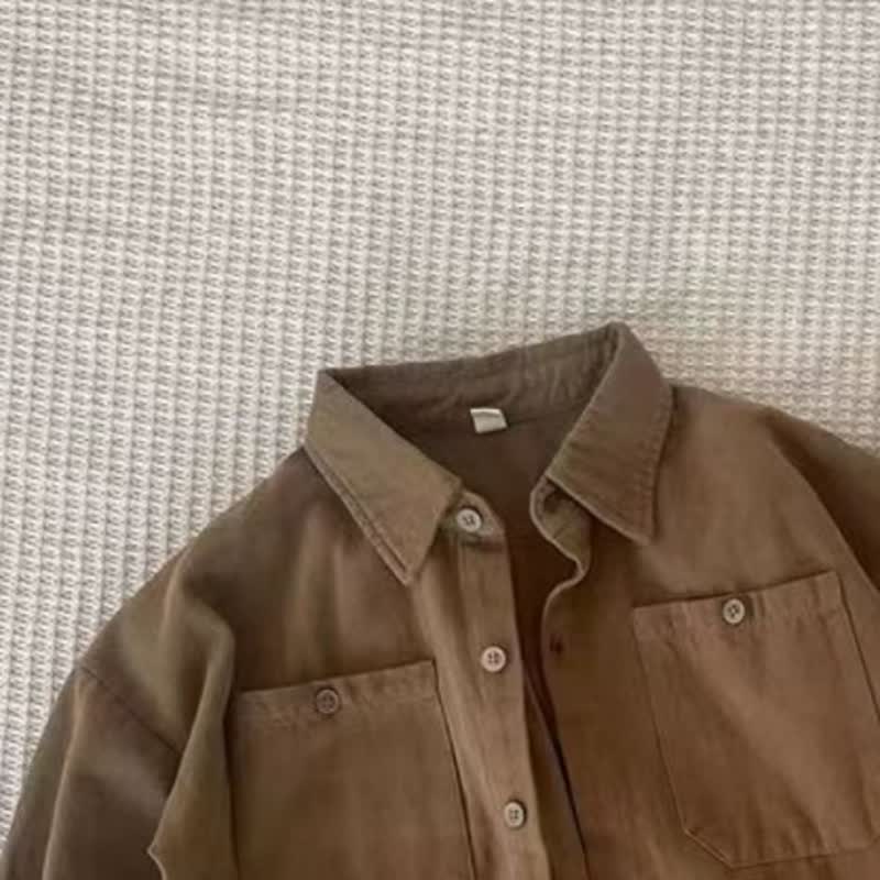 幼児男の子用ブラウンシャツとベージュパンツのツーピースセット - image 5