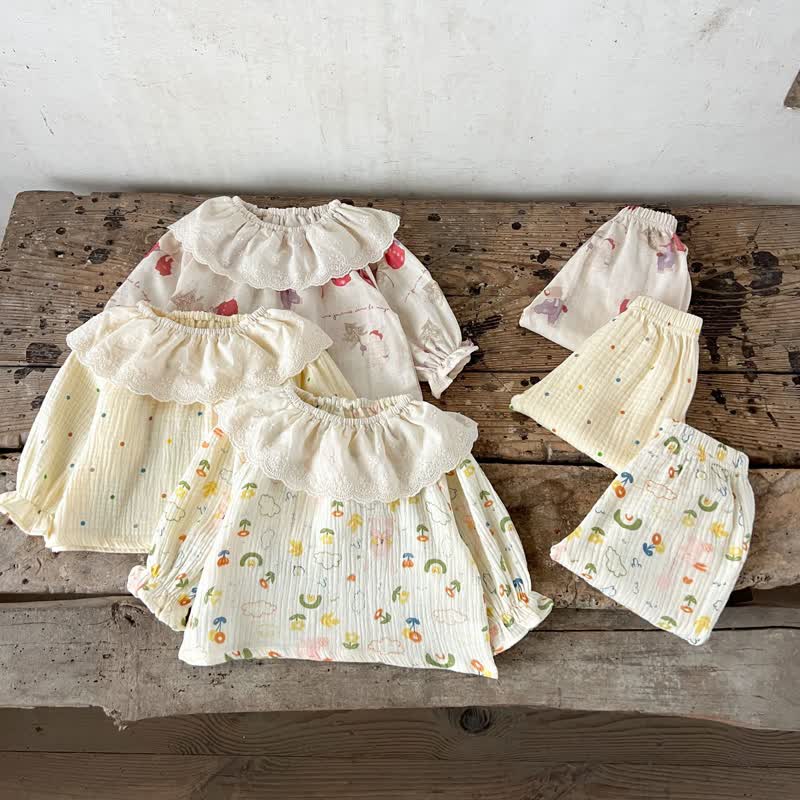 幼児用ベージュプリント長袖トップス＆パンツ2点セット - image 1