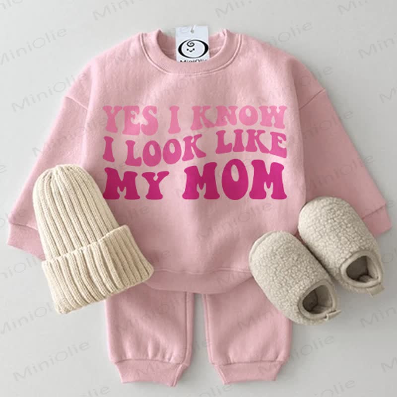 YES I KNOW I LOOK LIKE MY MOMベビー用スウェットシャツ 2点セット ピンク - ピンク - 2～3歳 - image 1