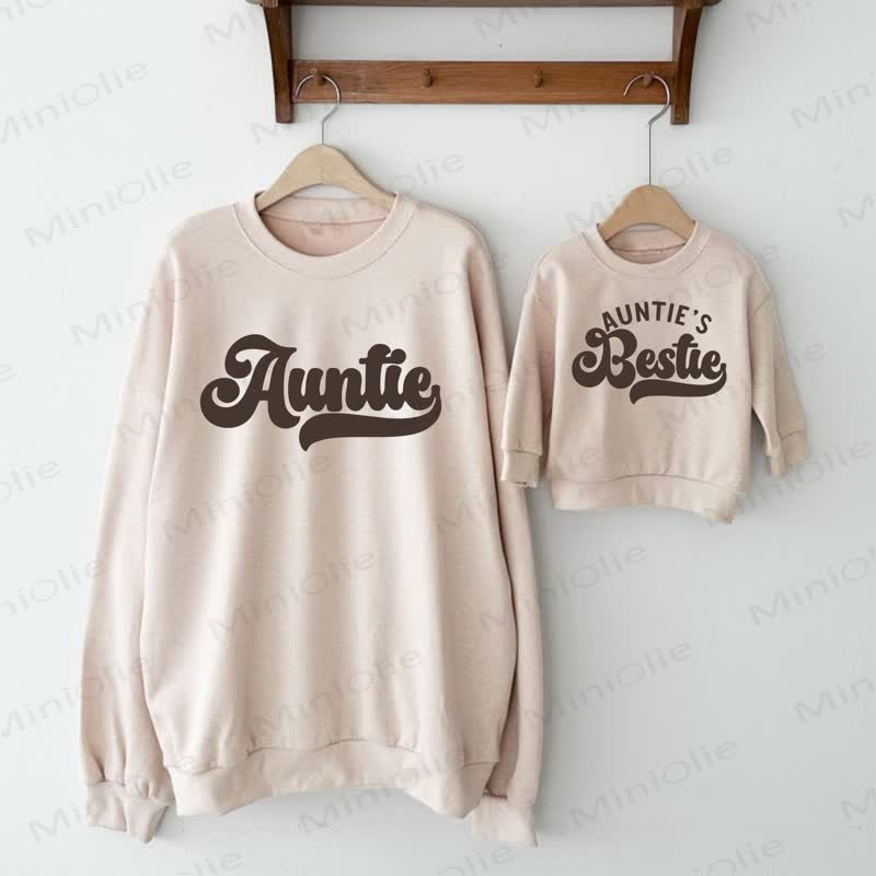 AUNTIE/AUNTIE'S BESTIEベージュ ファミリースウェットシャツ - ベージュ - 大人用スウェットシャツ：XL - image 1