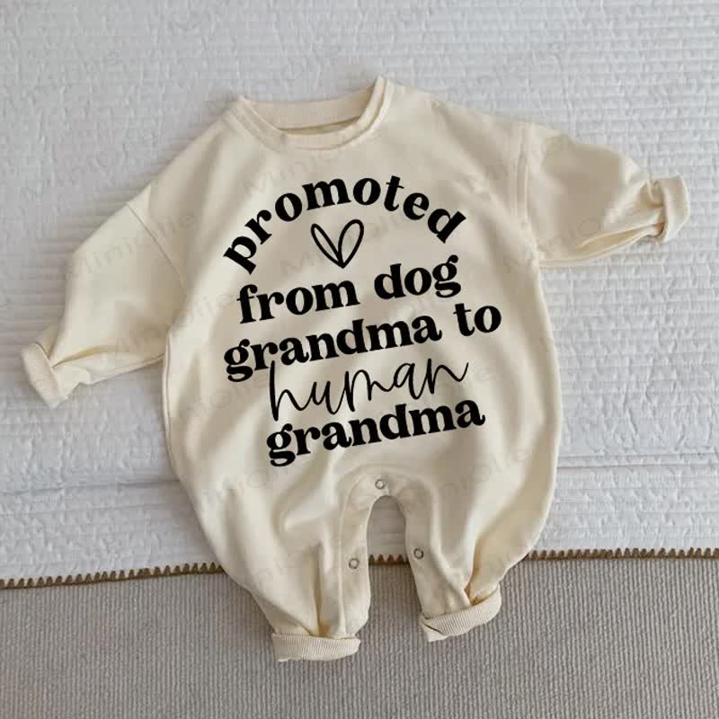 PROMOTED FROM DOG GRANDMA TO HUMAN GRANDMAのベビーロンパース - ベージュ - 2～3歳 - image 1
