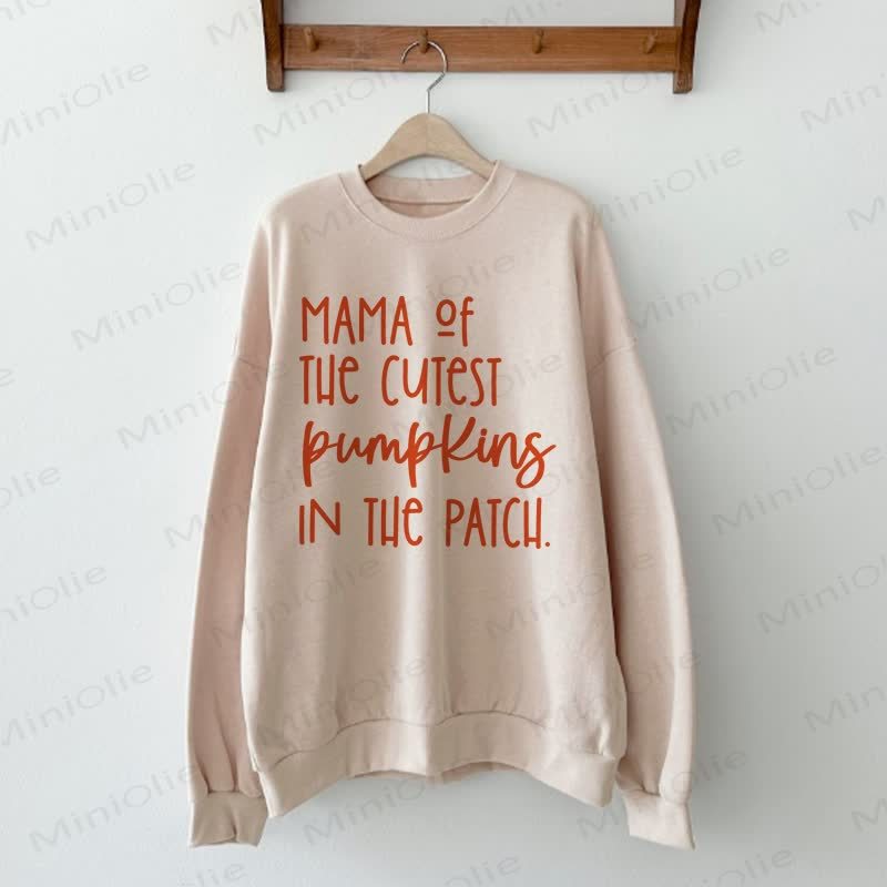 MAMA OF THE CUTEST PUMPKIN IN THE PATCH　ママと私のお揃いスウェットシャツ - ベージュ - 大人用スウェットシャツ：XL - image 2