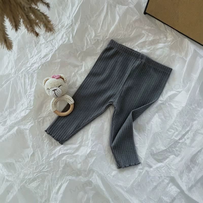 ベビーソフトなリブ編みフリル裾レギンス - グレー - 3～4歳 - image 3