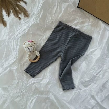 ベビーソフトなリブ編みフリル裾レギンス - グレー - 3～4歳 - image 3