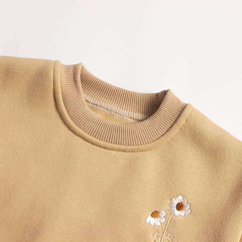 ベビー・幼児用 デイジー刺繍入りフリーススウェットシャツ＆ジョガーパンツ 2点セット - image 4