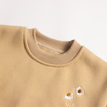 ベビー・幼児用 デイジー刺繍入りフリーススウェットシャツ＆ジョガーパンツ 2点セット - image 4