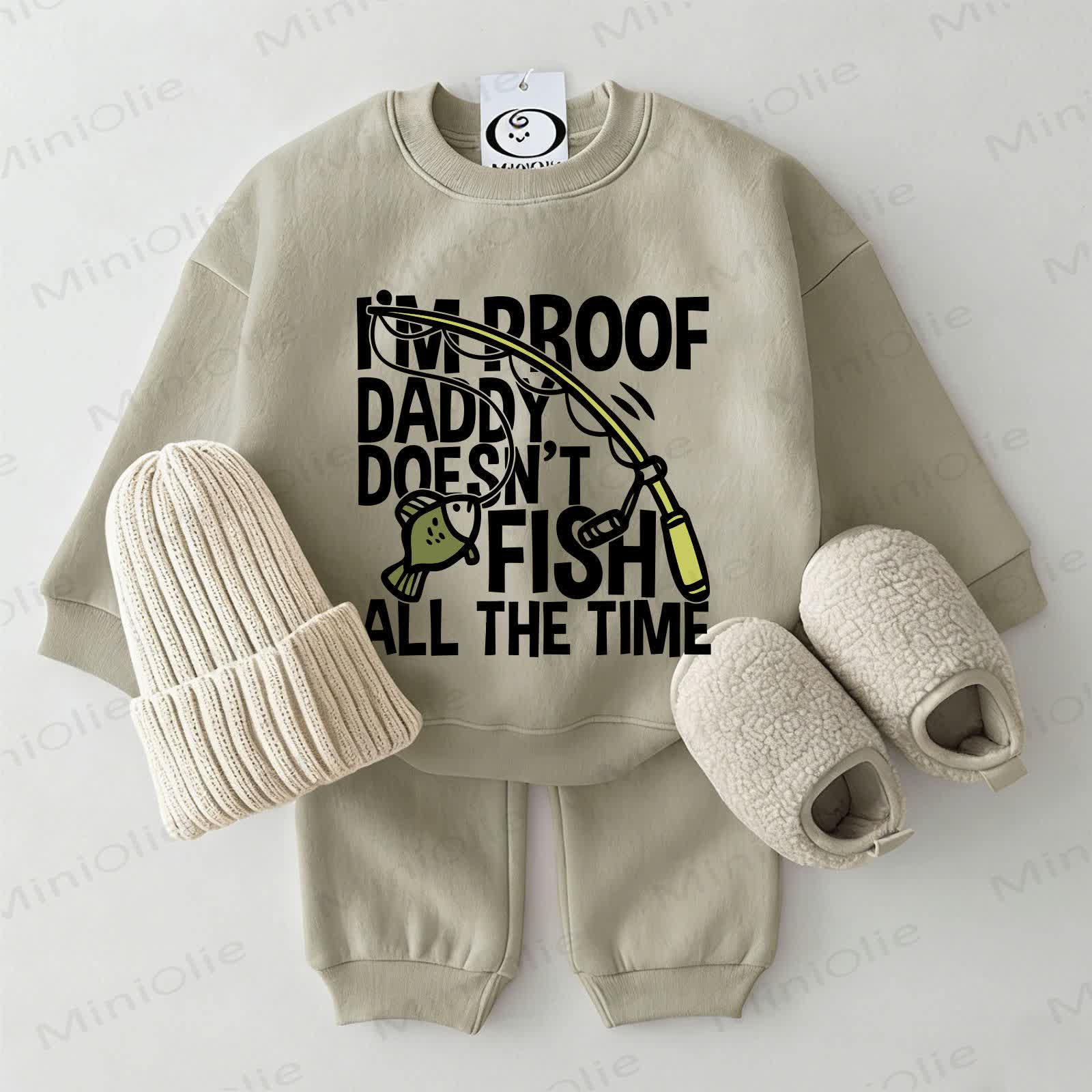 I'M PROOF DADDY DOESN'T FISH ALL THE TIME！ベビーフィッシュ グレーグリーン スウェットシャツ 2点セット - グレーグリーン - 2～3歳 - image 1