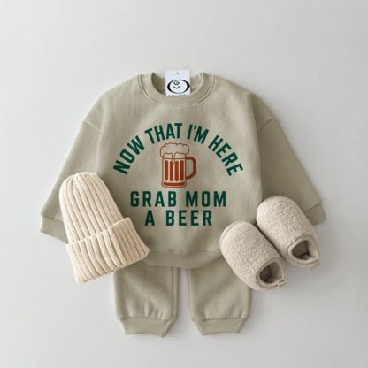 せっかく来たんだから、MOMにビールを買ってI'M HERE！ベビーグレーグリーンスウェットシャツ2点セット - グレーグリーン - 2～3歳 - image 1