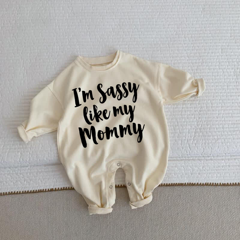 I'M SASSY LIKE MY MOMMYベビーベージュロンパース - ベージュ - 2～3歳 - image 1