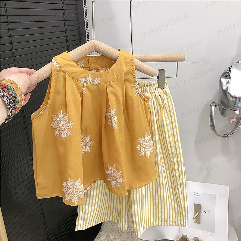 幼児用刺繍入りTシャツとストライプパンツの2ピースセット - image 5