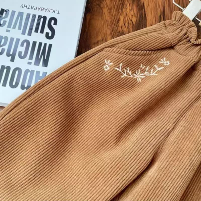 幼児用女の子向け花柄刺繍入りコーデュロイフリル裾パンツ - image 8