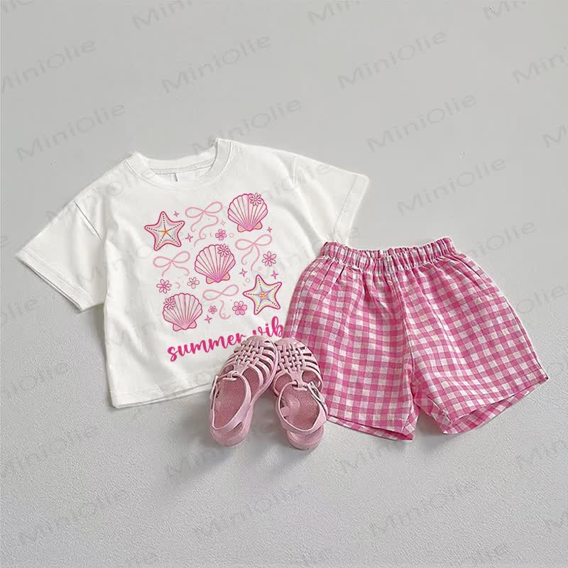 SUMMER VIBEベビーシェルTシャツとチェック柄ショートパンツのツーピースセット - ホワイト＆ピンク - 3～5歳 - image 1