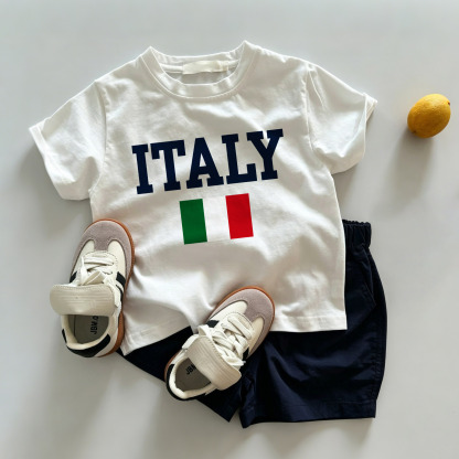 ITALYベビー幼児用 白Tシャツと紺色ショートパンツの2点セット - ホワイト＆ネイビー - 3～5歳 - image 1